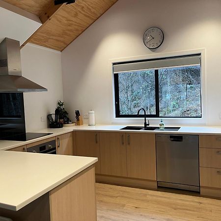 Queenstown Central - Walk To Town - Free Parking - Wifi And Smart Tv - Gym Экстерьер фото