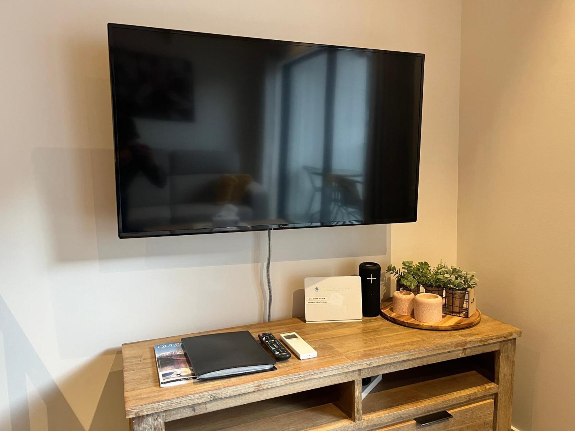 Queenstown Central - Walk To Town - Free Parking - Wifi And Smart Tv - Gym Экстерьер фото