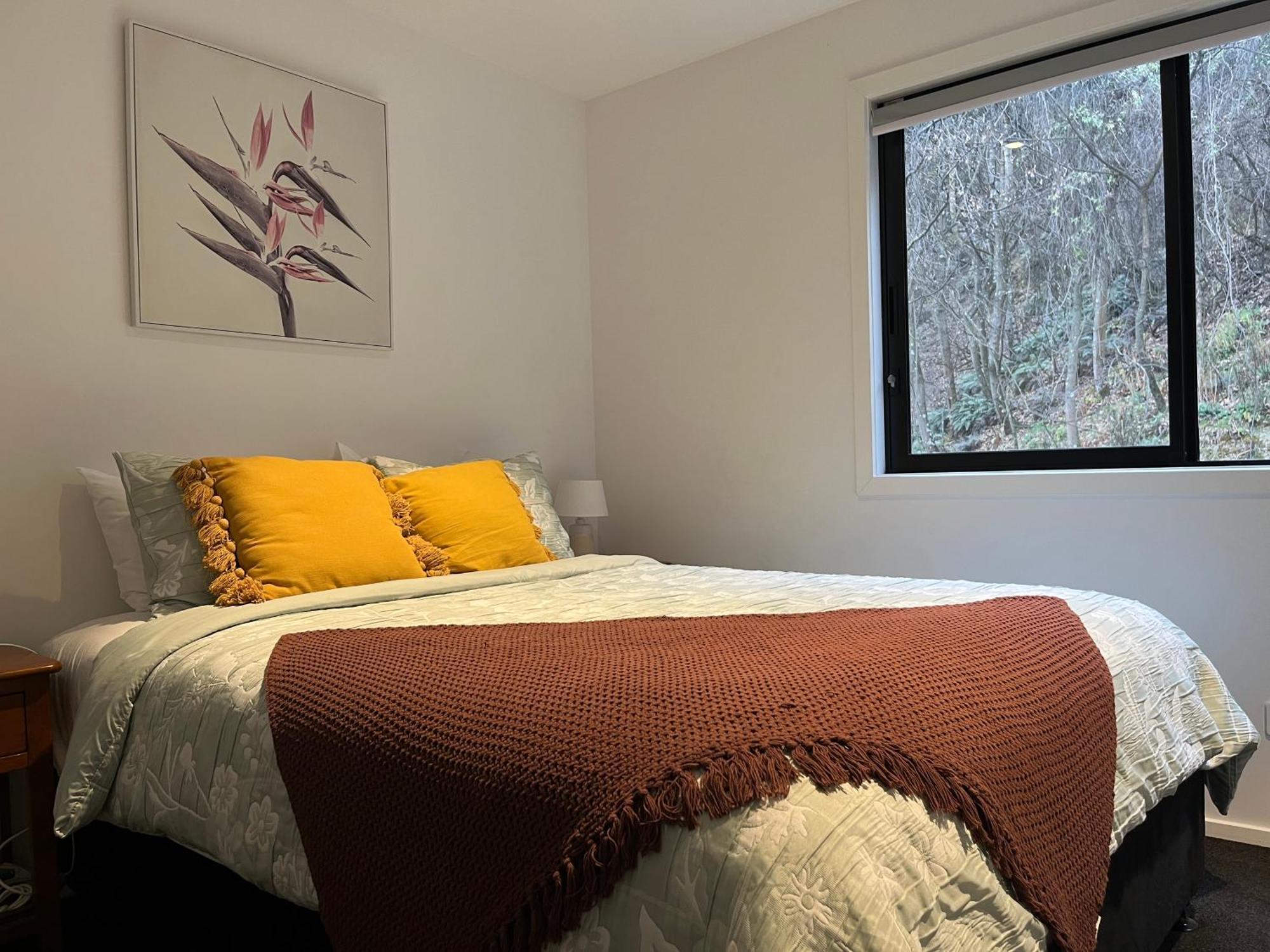 Queenstown Central - Walk To Town - Free Parking - Wifi And Smart Tv - Gym Экстерьер фото