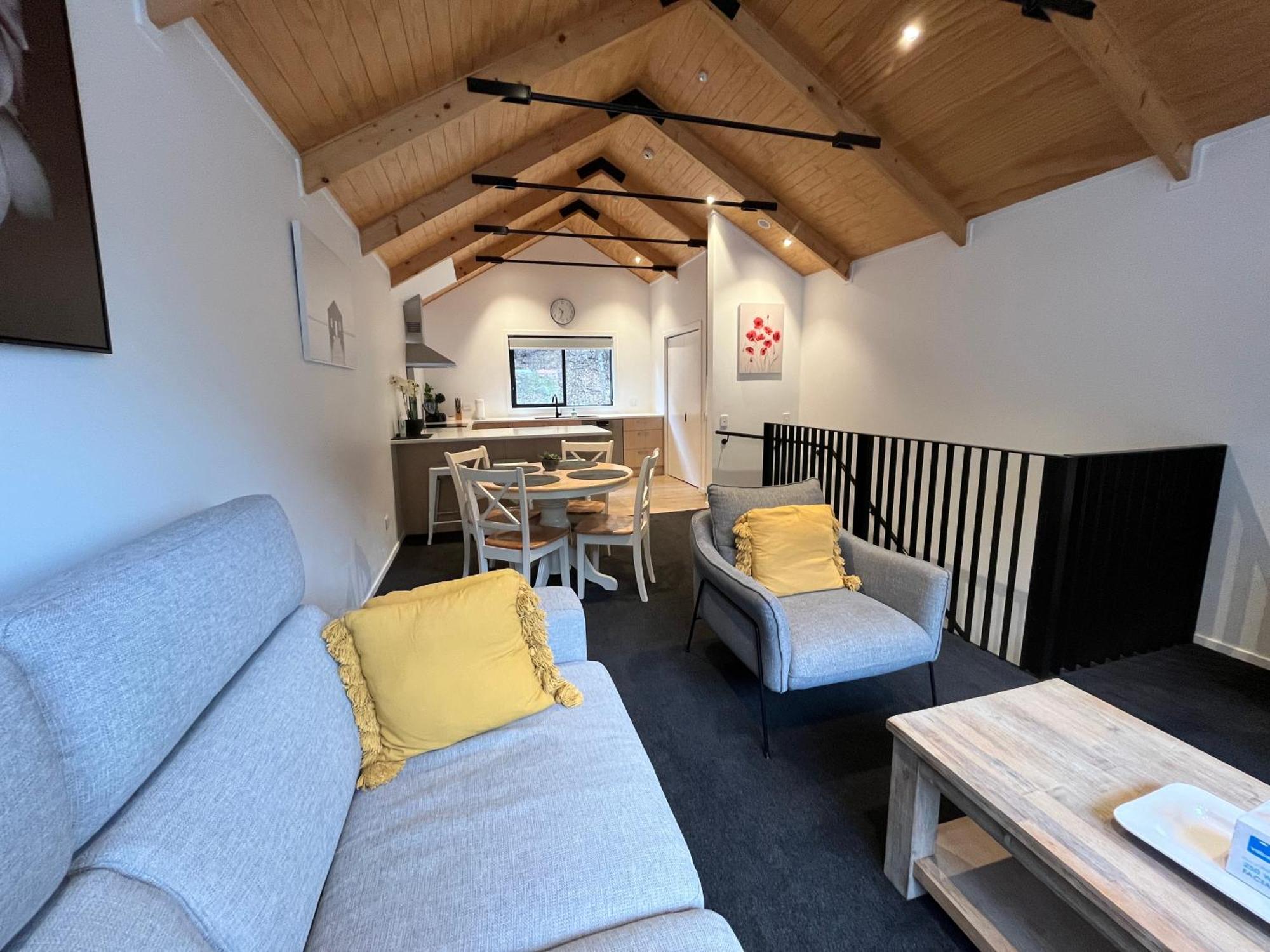 Queenstown Central - Walk To Town - Free Parking - Wifi And Smart Tv - Gym Экстерьер фото